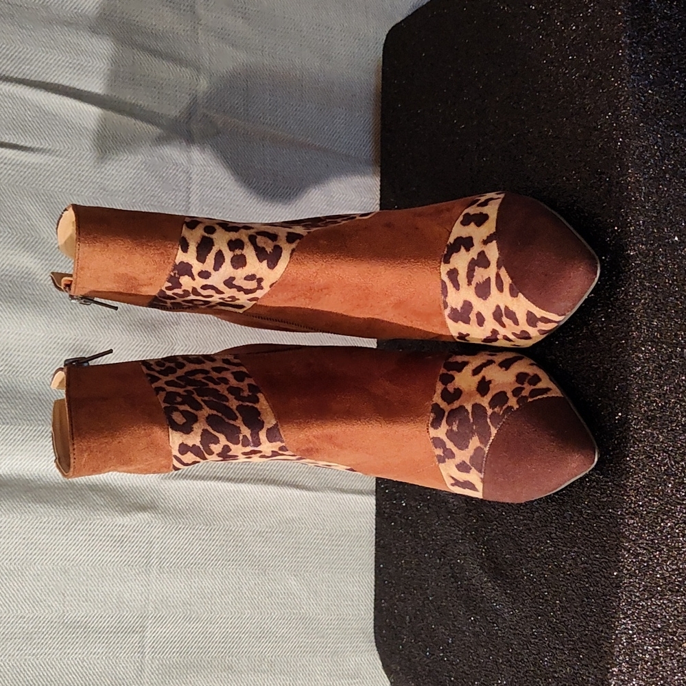 Y-Not Ankle Boots